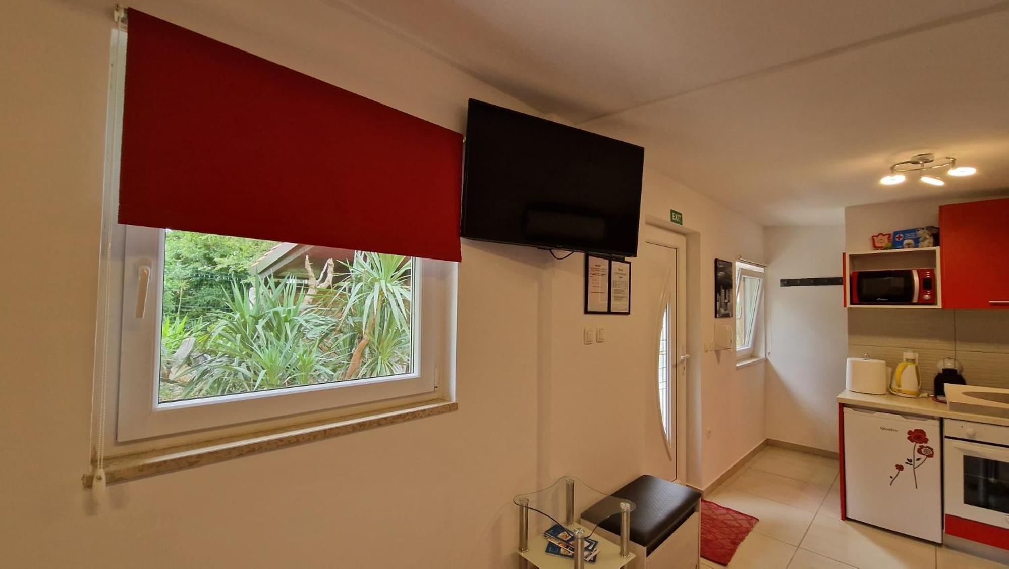 Urinj Apartment กอสเตรนา ภายนอก รูปภาพ